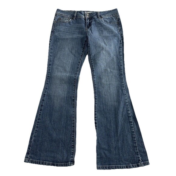 Womens Aeropostale Jeans Hailey Skinny Flare 7/8 Short Zippers and Pockets - Picture 1 of 11